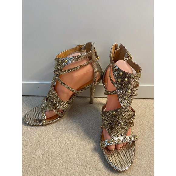 Guess Laidea Studded Gold Gladiator Strappy Sandals Size 10 - Picture 2 of 9